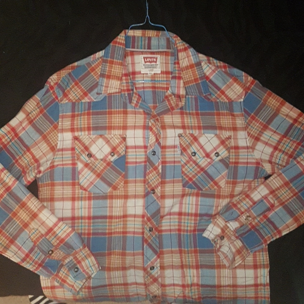Levi's plaid shirt